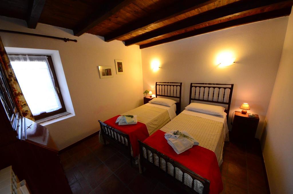 Piozzano Agriturismo Agronautaヴィラ エクステリア 写真